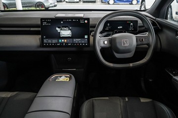 https://vehicle-cdn.autoleague.cloud/31373_U309866_13.jpg