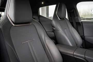 https://vehicle-cdn.autoleague.cloud/31373_U309866_15.jpg
