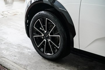 https://vehicle-cdn.autoleague.cloud/31373_U309866_5.jpg