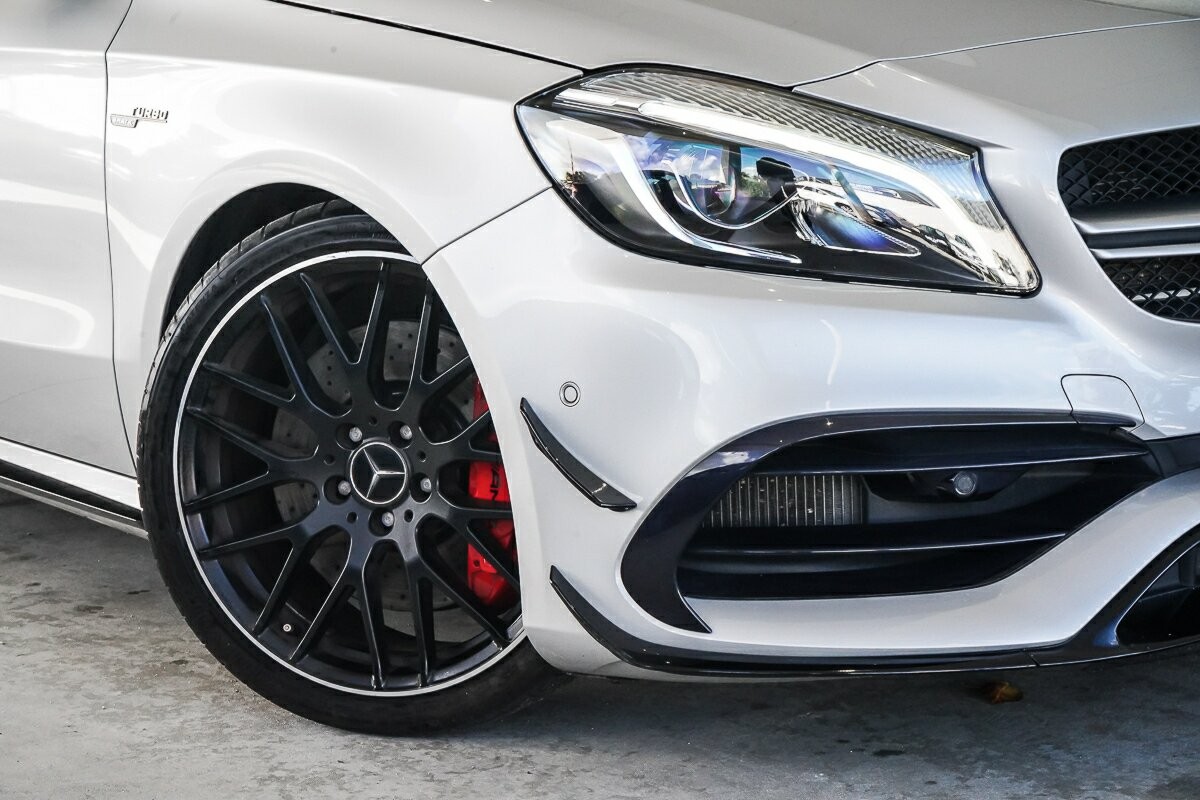 Mercedes Benz A-class image 2
