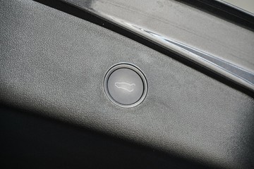 https://vehicle-cdn.autoleague.cloud/31373_U309873_12.jpg