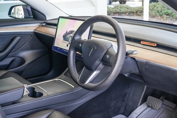 https://vehicle-cdn.autoleague.cloud/31373_U309873_16.jpg