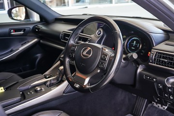 https://vehicle-cdn.autoleague.cloud/31373_U309886_11.jpg