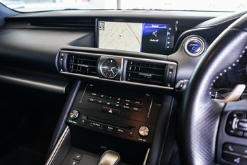 https://vehicle-cdn.autoleague.cloud/31373_U309886_16.jpg