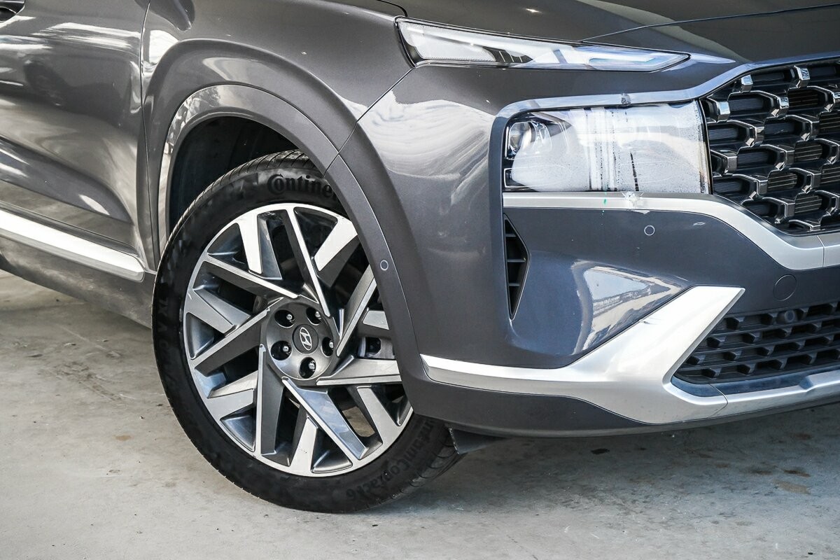 Hyundai Santa Fe image 2