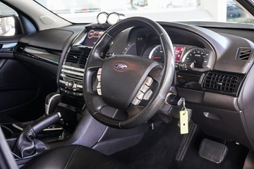 https://vehicle-cdn.autoleague.cloud/31373_U309895_15.jpg