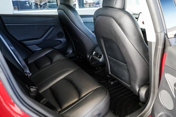 https://vehicle-cdn.autoleague.cloud/31373_U309908_11.jpg