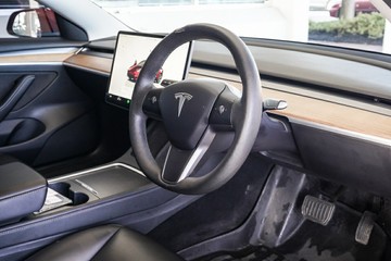 https://vehicle-cdn.autoleague.cloud/31373_U309908_13.jpg
