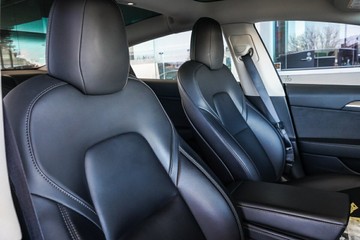 https://vehicle-cdn.autoleague.cloud/31373_U309908_14.jpg