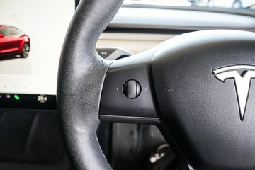 https://vehicle-cdn.autoleague.cloud/31373_U309908_15.jpg
