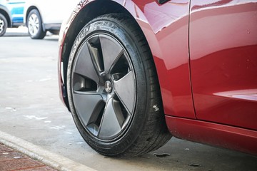https://vehicle-cdn.autoleague.cloud/31373_U309908_5.jpg