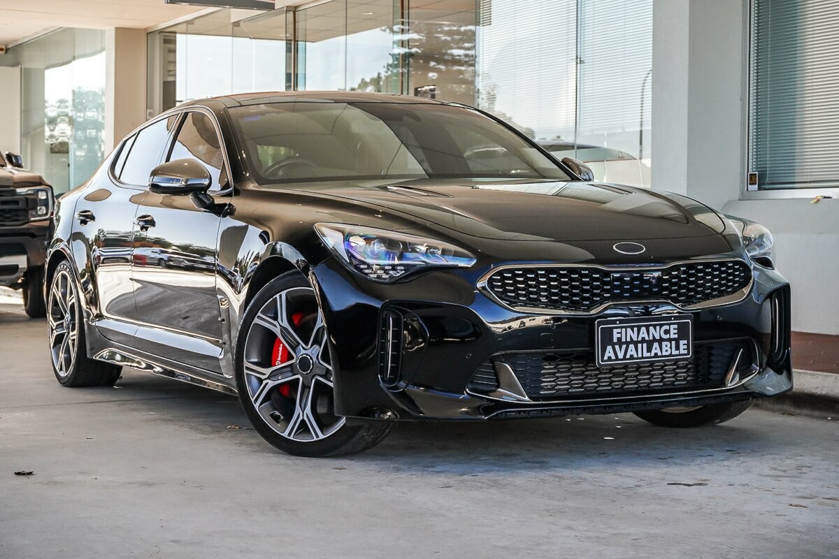 Kia Stinger image 1