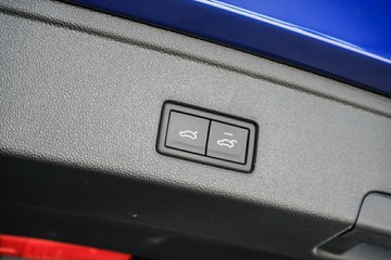 https://vehicle-cdn.autoleague.cloud/31373_U309918_10.jpg