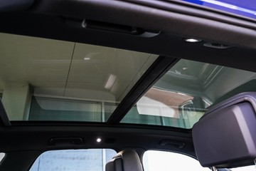https://vehicle-cdn.autoleague.cloud/31373_U309918_12.jpg