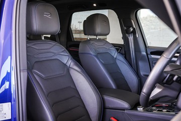 https://vehicle-cdn.autoleague.cloud/31373_U309918_15.jpg