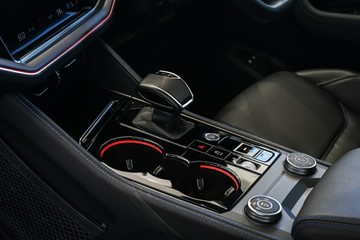 https://vehicle-cdn.autoleague.cloud/31373_U309918_24.jpg