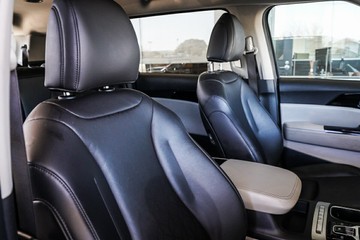 https://vehicle-cdn.autoleague.cloud/31373_U309924_13.jpg