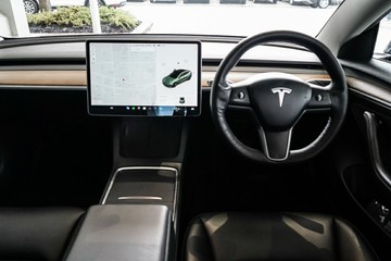 https://vehicle-cdn.autoleague.cloud/31373_U309926_11.jpg