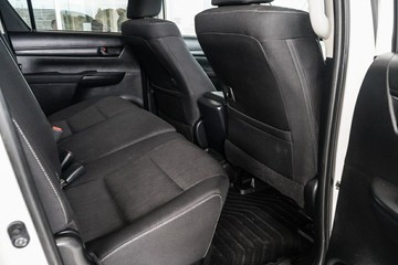 https://vehicle-cdn.autoleague.cloud/31373_U309930_10.jpg