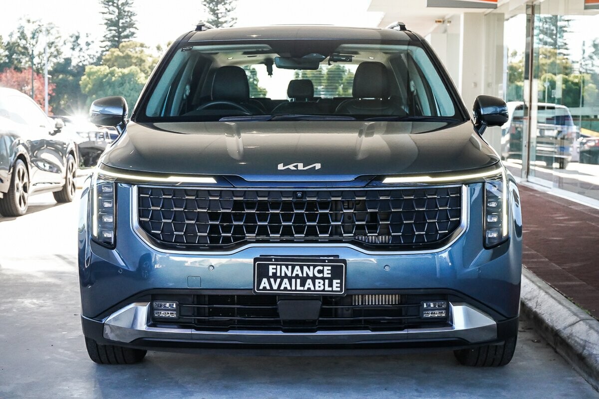 Kia Carnival image 3