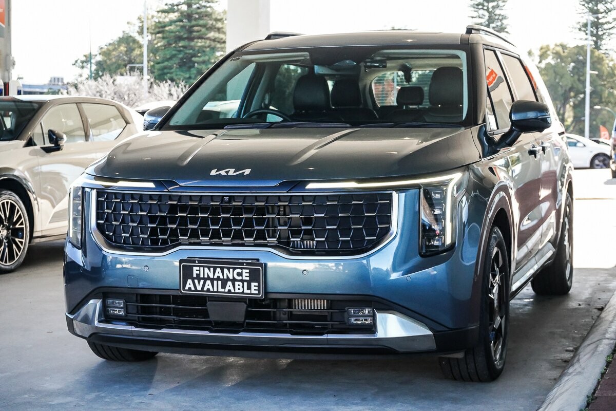 Kia Carnival image 4