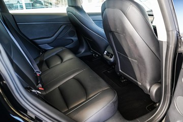 https://vehicle-cdn.autoleague.cloud/31373_U309937_10.jpg