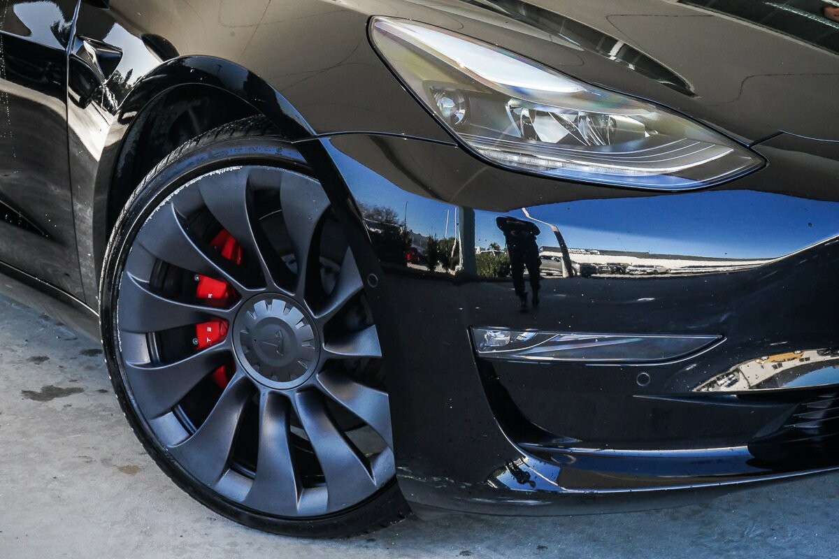 Tesla Model 3 image 2