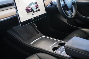 https://vehicle-cdn.autoleague.cloud/31373_U309937_20.jpg