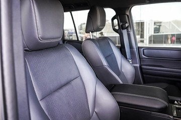 https://vehicle-cdn.autoleague.cloud/31373_U309943_14.jpg