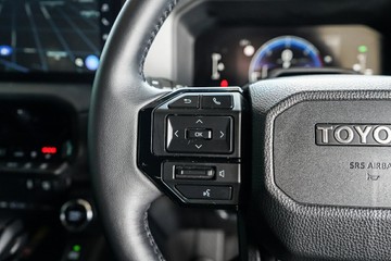 https://vehicle-cdn.autoleague.cloud/31373_U309943_15.jpg