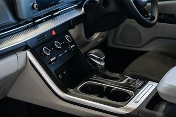 https://vehicle-cdn.autoleague.cloud/31373_U309951_24.jpg
