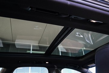https://vehicle-cdn.autoleague.cloud/31373_U309952_13.jpg