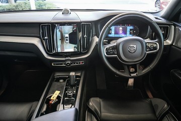 https://vehicle-cdn.autoleague.cloud/31373_U309952_14.jpg