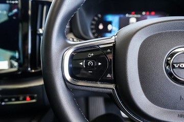 https://vehicle-cdn.autoleague.cloud/31373_U309952_17.jpg