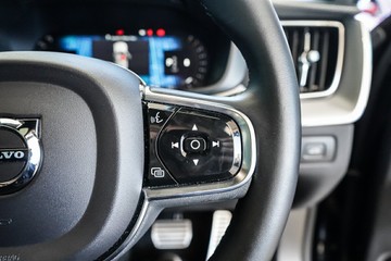 https://vehicle-cdn.autoleague.cloud/31373_U309952_18.jpg