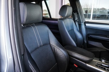 https://vehicle-cdn.autoleague.cloud/31373_U309955_15.jpg