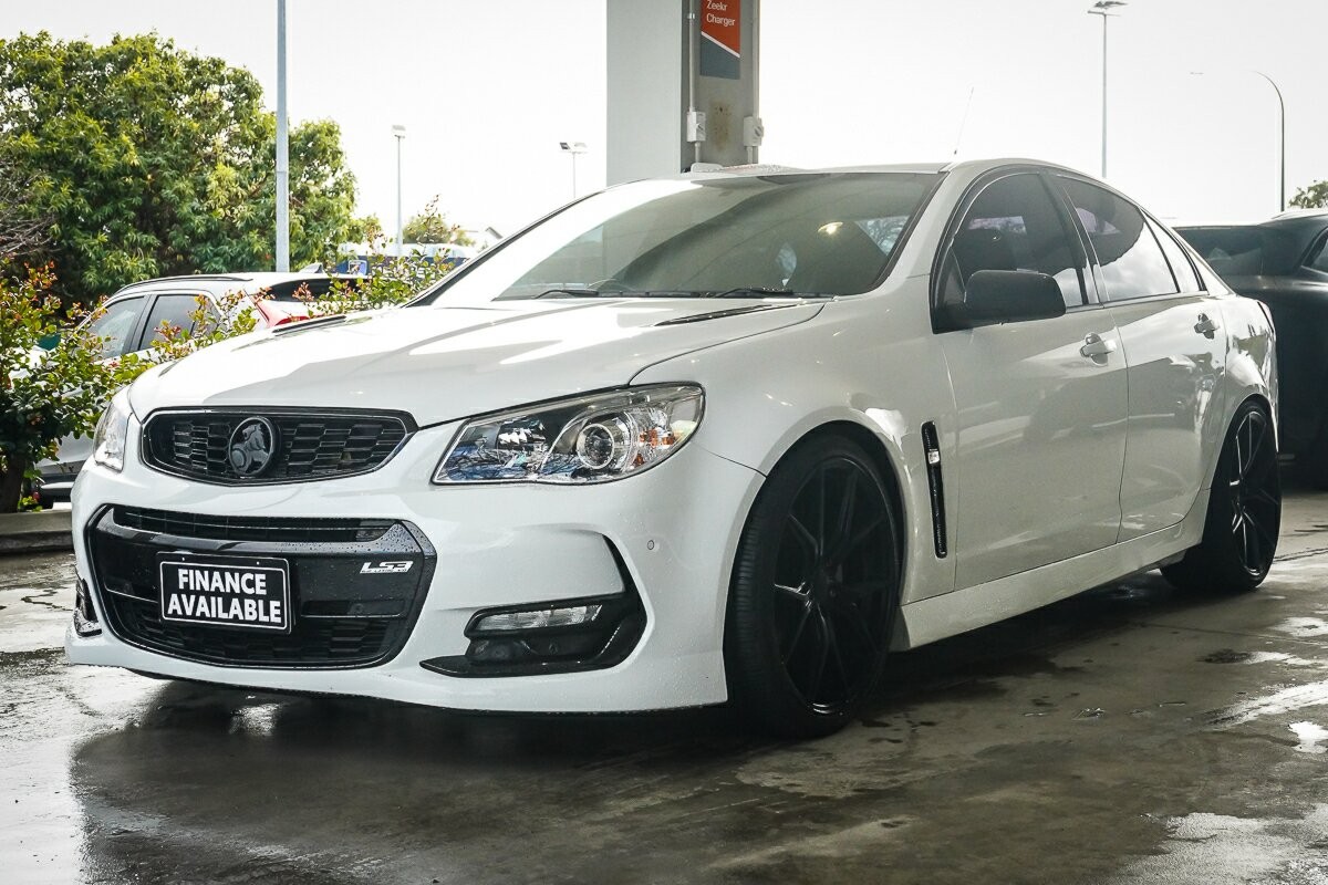 Holden Commodore image 4