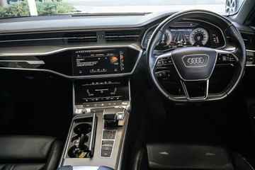 https://vehicle-cdn.autoleague.cloud/31373_U309958_12.jpg