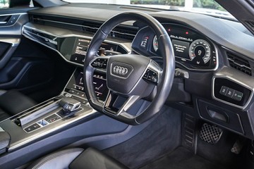 https://vehicle-cdn.autoleague.cloud/31373_U309958_13.jpg
