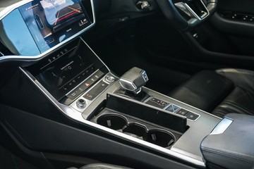 https://vehicle-cdn.autoleague.cloud/31373_U309958_23.jpg