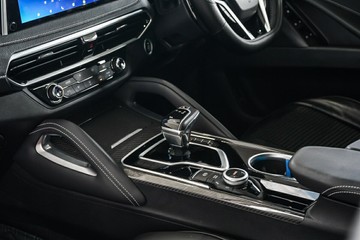 https://vehicle-cdn.autoleague.cloud/31373_U309959_21.jpg