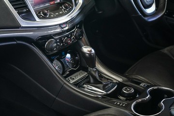 https://vehicle-cdn.autoleague.cloud/31373_U309962_24.jpg