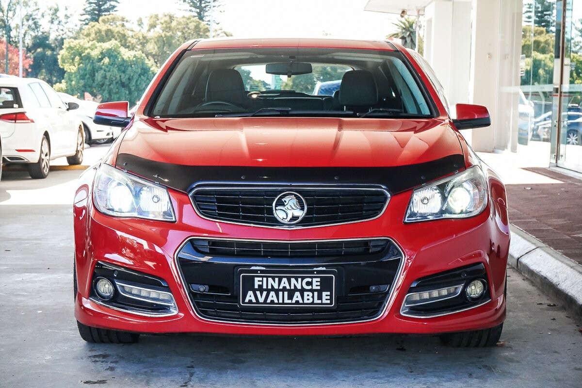 Holden Commodore image 3