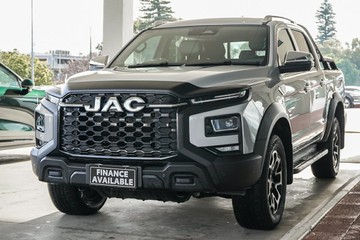 https://vehicle-cdn.autoleague.cloud/31373_U309967_4.jpg