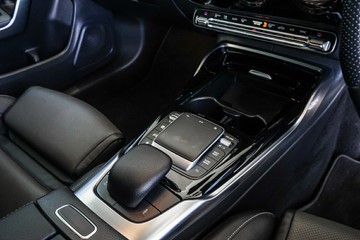 https://vehicle-cdn.autoleague.cloud/31373_U309968_18.jpg
