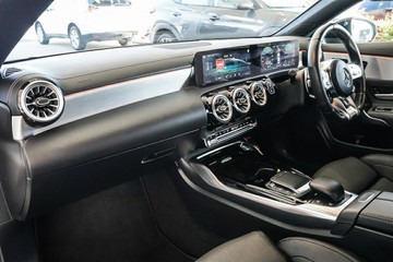 https://vehicle-cdn.autoleague.cloud/31373_U309968_19.jpg