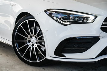 https://vehicle-cdn.autoleague.cloud/31373_U309968_2.jpg