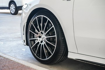 https://vehicle-cdn.autoleague.cloud/31373_U309968_5.jpg
