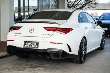 https://vehicle-cdn.autoleague.cloud/31373_U309968_8.jpg