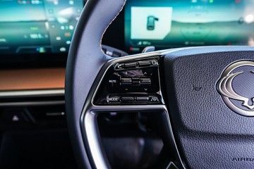 https://vehicle-cdn.autoleague.cloud/31373_U309972_13.jpg